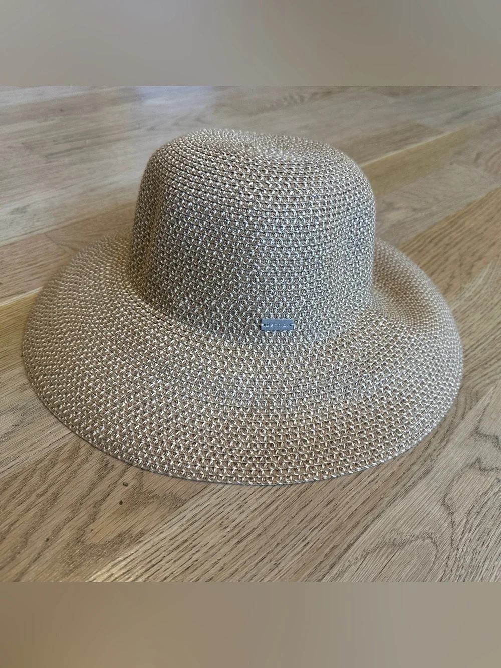 NWOT Betmar New York Gossamer Cloche Woven Sun Hat Tan